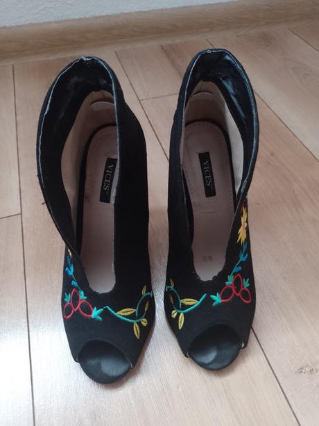 Nádherné kotníčky, super stav, 36