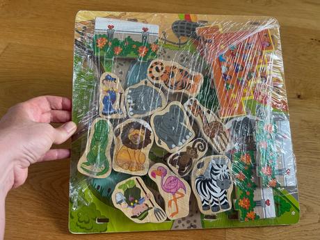 Drevene divadielko s postavickami zoo, 