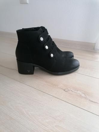 Členkové čižmy, 40