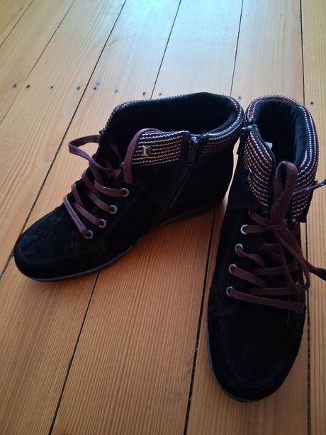 Málo nosené dámske kvalitne široke topánky,šírka k, 42