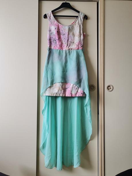 Šaty s vlečkou, 36