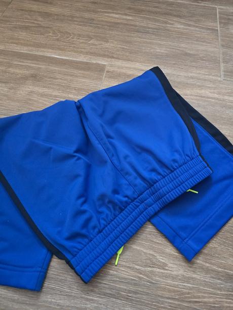 Trištvrťáky č.146-158, nike,146