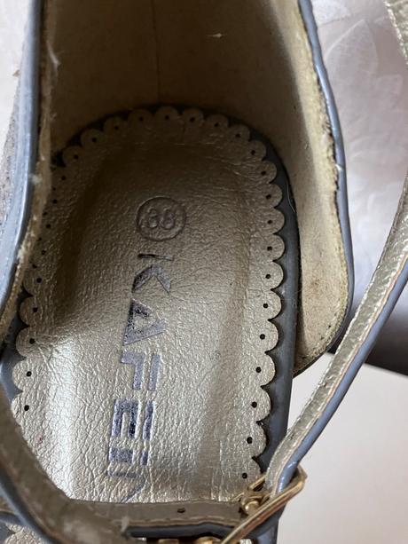 Dámske lesklé sandále (38), 38