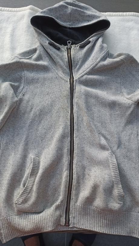 Sveter veľ. 152, zara,152