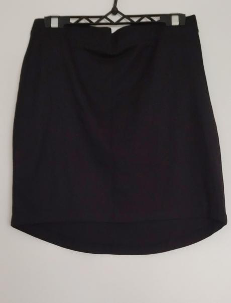 Ľahká puzdrová sukňa, m