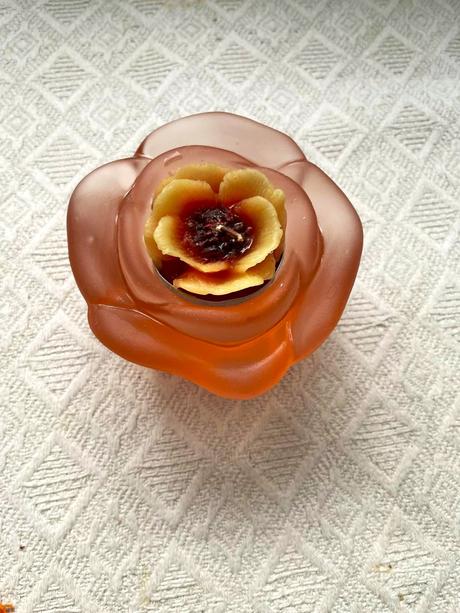 Svietnik z ľadového skla, 