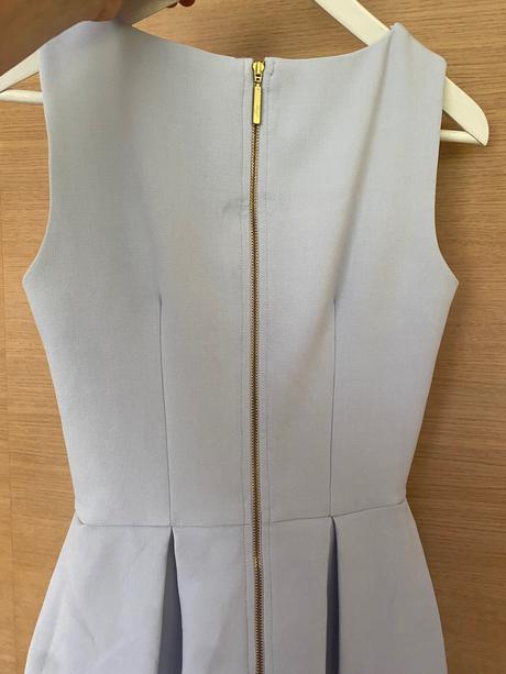 Krásne šaty closet london, s