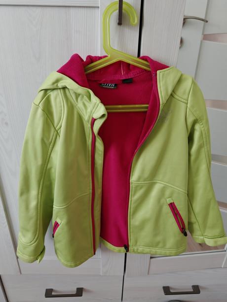 Softshellova bunda 116/122 sadne  top stav, crivit,116