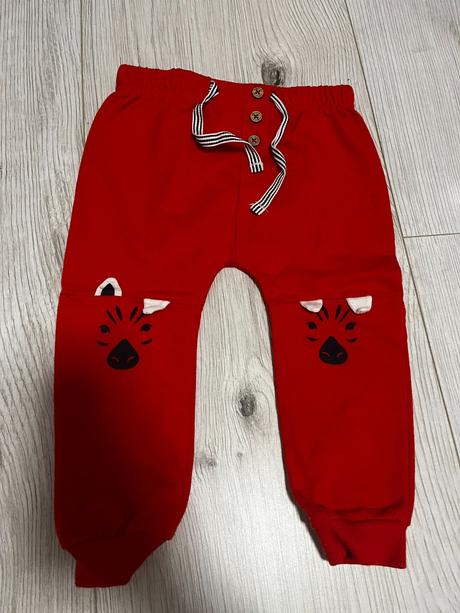 Červené tepláky, mayoral,80