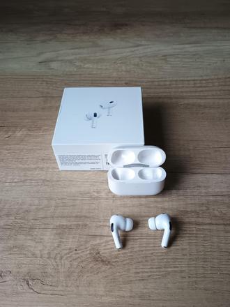Apple airpods pro 2, apple