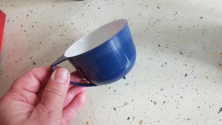 Lahučký plastový hrnček/pohár/mám 3 kusy/,