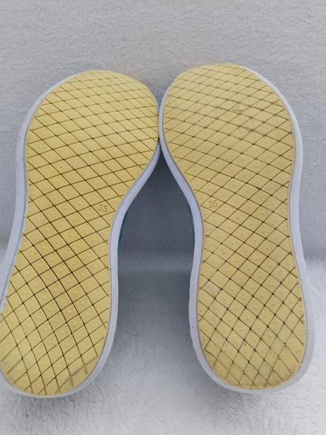 Nazúvacie tenisky, deichmann,35