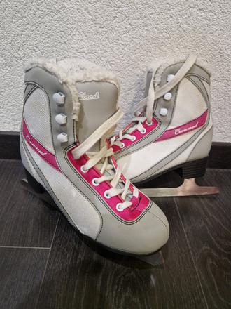 Korčule, crowned,33