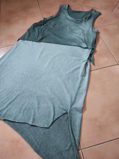 Dámske  asymetrické šaty zn.unisono, s