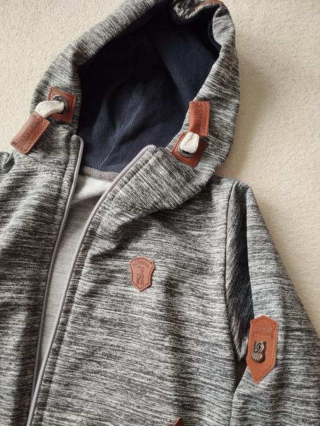 Naketano mikina, 122