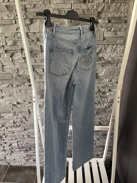 Guess v.25, guess,26