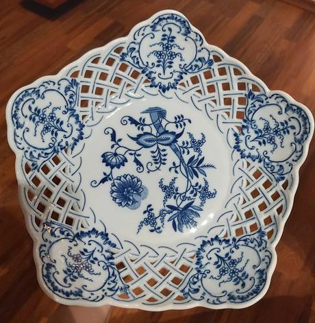 Bohémia cibulák 5-hranná misa na nohe,