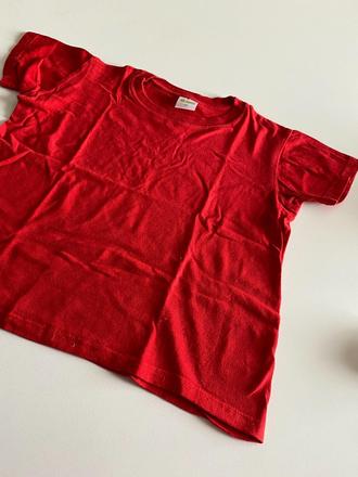 Červené tričko, 140