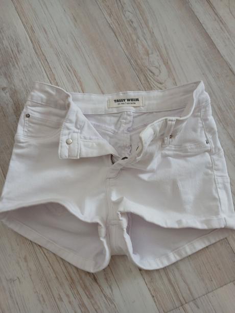 Dievčenské šortky v.36/38-modré predané, tally weijl,36