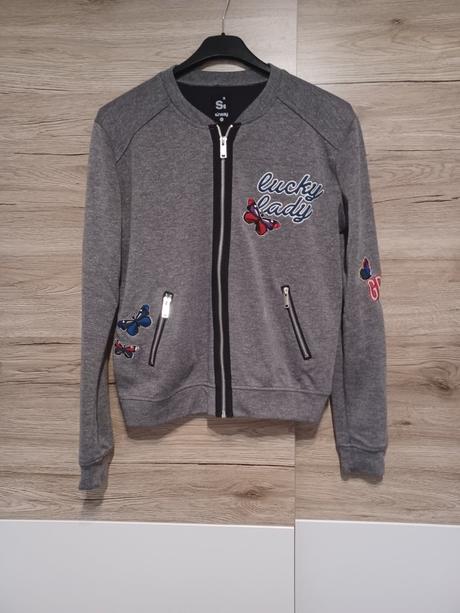 Mikina s nasivkami, sinsay,xs