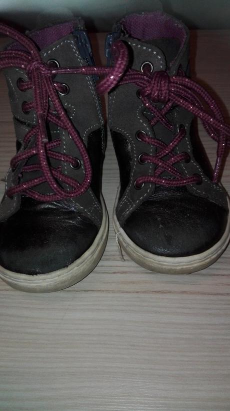 Prechodne topanky, baťa,23