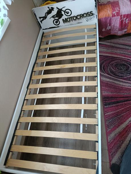 Chlapčenská posteľ 180x80, šírka (cm): 80,dĺžka (cm): 180
