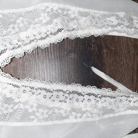 Biele čipkované body (svadobné), iba opraté, s