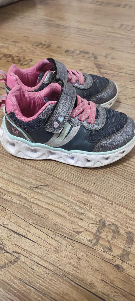 Svietiace botasky, topolino,28