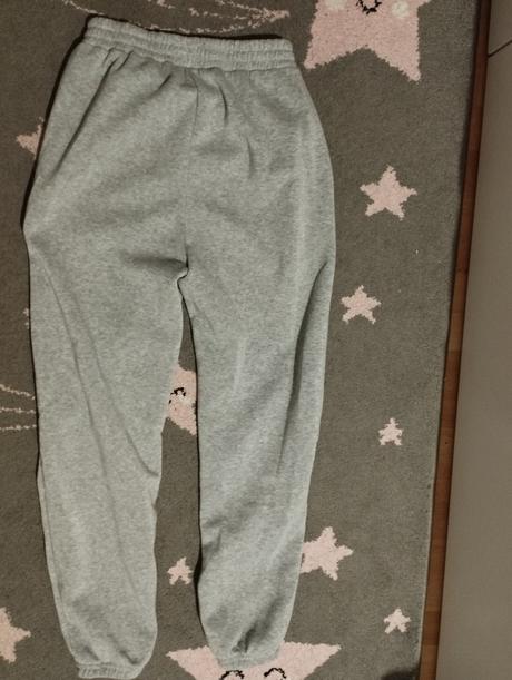 Sivé zateplené tepláky č.158/164, 158