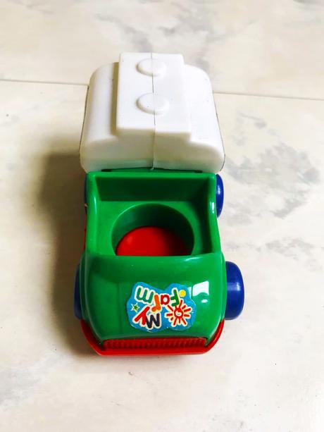 Staré retro autíčka 2 ks,