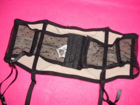 Valege luxusny podvazkovy pas, l