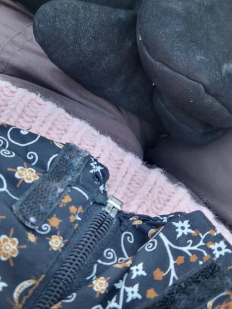 Darujem zimnú bundu + nohavice, 38