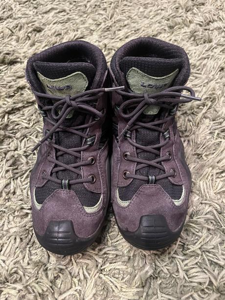 Turistické topánky gore-tex, lowa,35