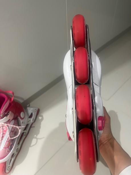 Dievčenské kolieskové korcule, 26