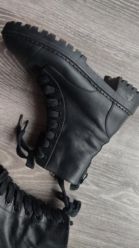 Kotníkové topánky, bershka,35