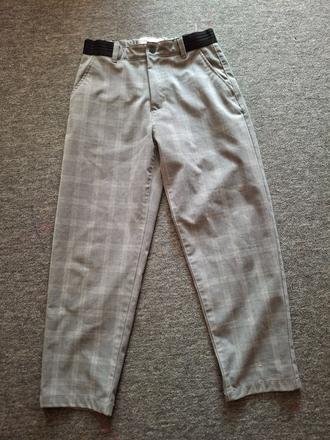 Nohavice sviatocne, zara,134