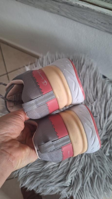 Tenisky top stav, champion,36