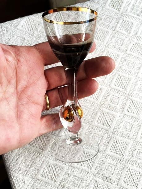 Zlatá zuzana pohár na stopke 2 druhy, 