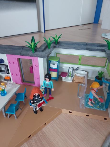 Playmobil obrovská vila+bazén+hosťovský dom+auto, 