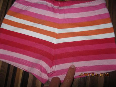 3 ks - kraťasy, reserved,104