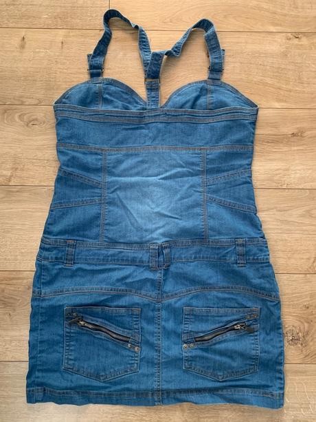 Šaty džínsové, 46