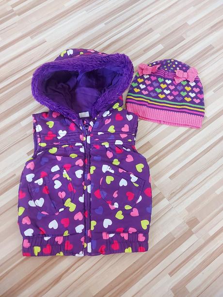 Vesta s čiapkou, f&f,86