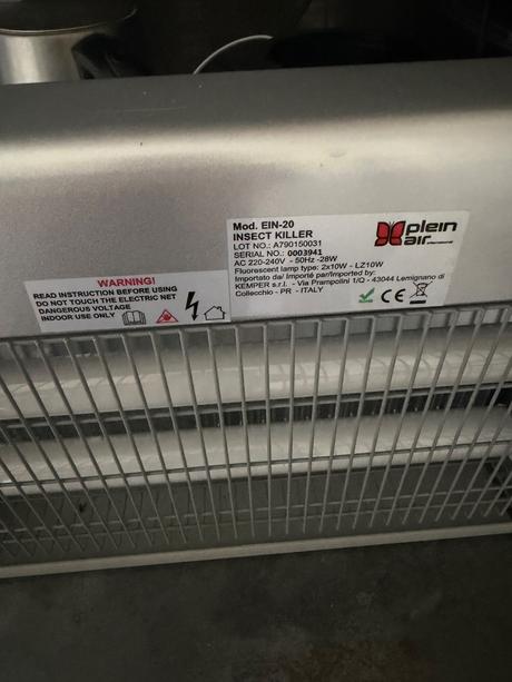 Elektrický lapač hmyzu pokrytie do 80m2,