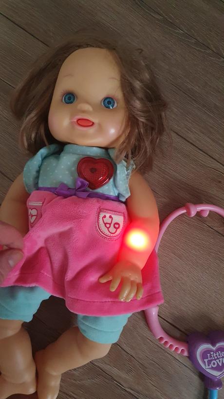 Interaktívna bábika lekarka,