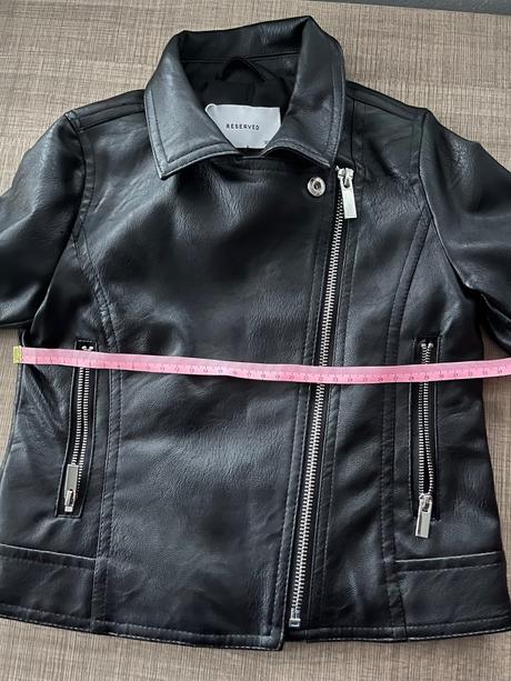 Kozenkova bunda, reserved,122