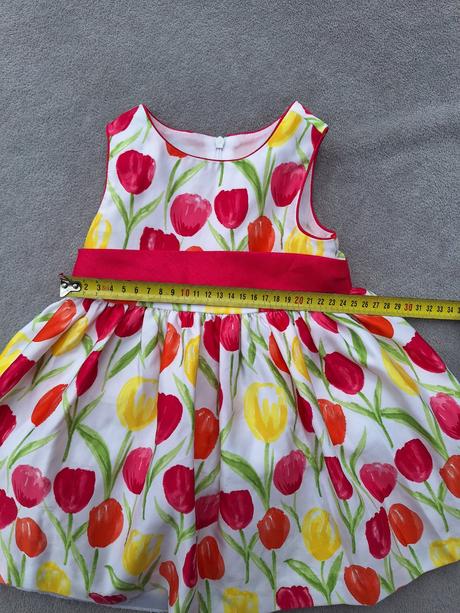 Slavnostne šaty, 68