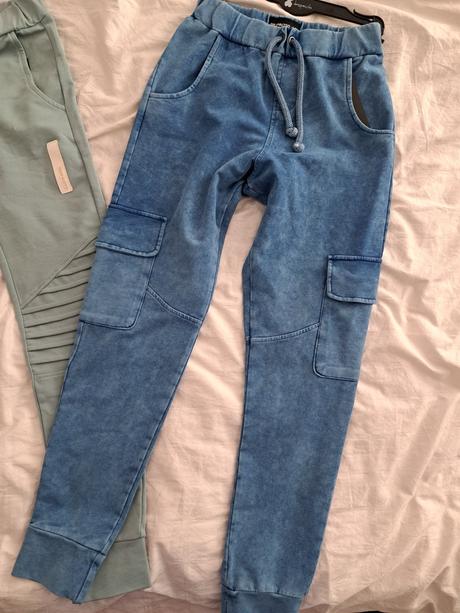 2x teplaky jeazny despaciyo, 140