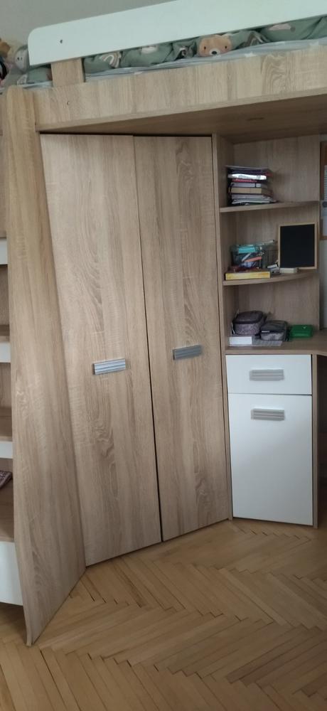 Zostava do detskej izby posteľ , skriňa stolík, 