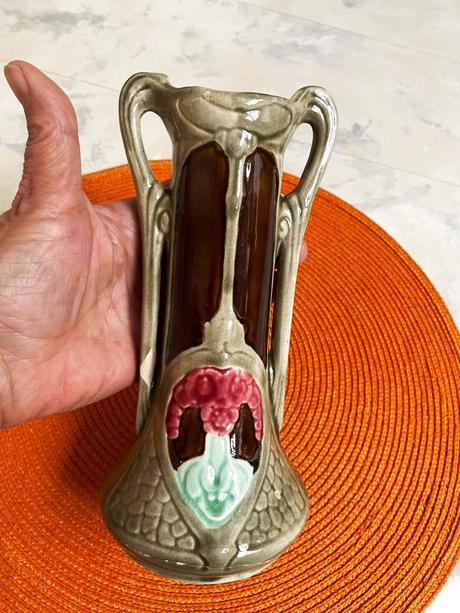 Stará váza - majolika, 