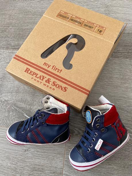 Replay capacky, replay,18